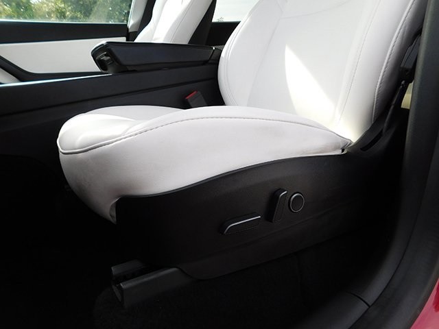 Tesla Model Y Vehicle Image 16