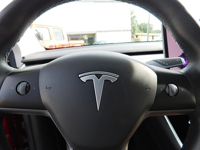 Tesla Model Y Vehicle Image 22