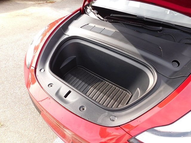 Tesla Model Y Vehicle Image 24
