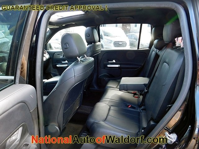 Mercedes-Benz GLB Vehicle Image 12