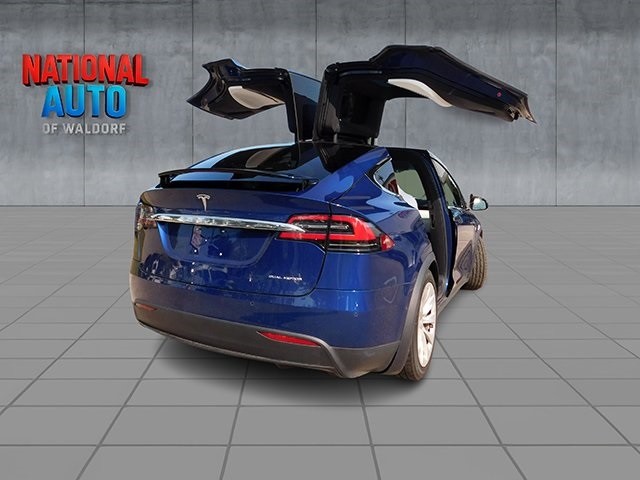 Tesla Model X Vehicle Image 04