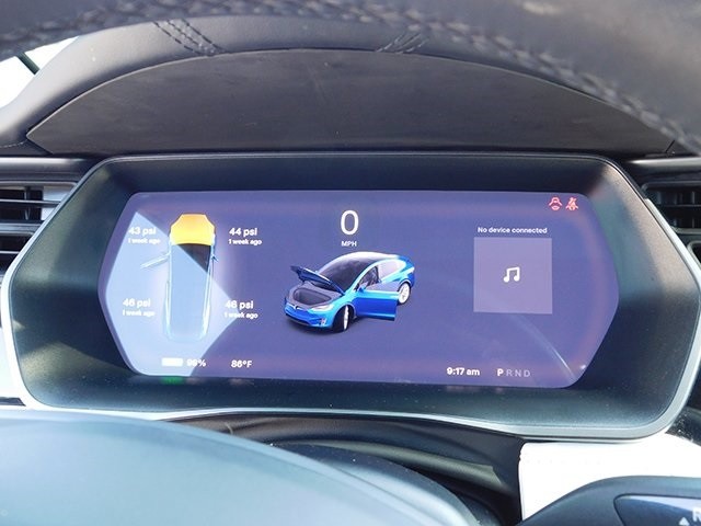 Tesla Model X Vehicle Image 21