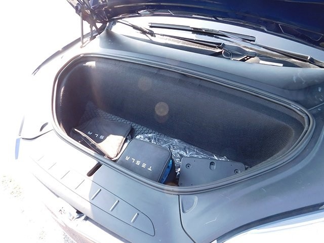 Tesla Model X Vehicle Image 24