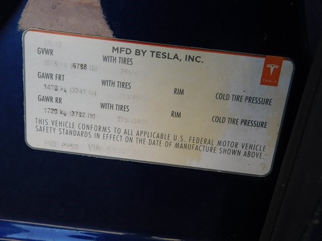 Tesla Model X Vehicle Image 26