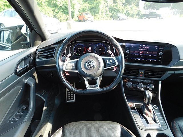 Volkswagen Jetta GLI Vehicle Image 12