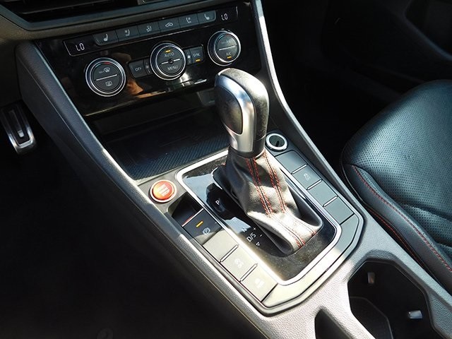 Volkswagen Jetta GLI Vehicle Image 20