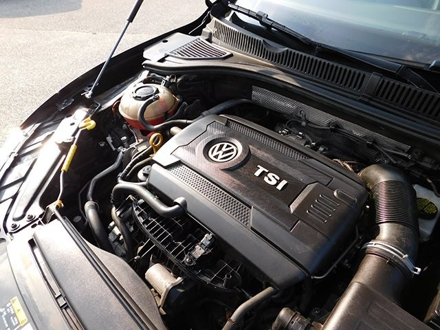 Volkswagen Jetta GLI Vehicle Image 25