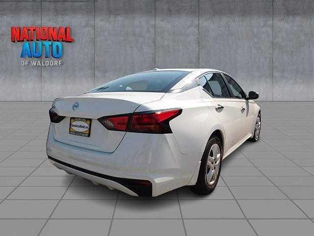 Nissan Altima Vehicle Image 04