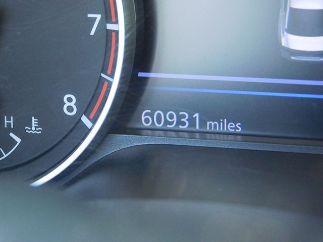 Nissan Altima Vehicle Image 13