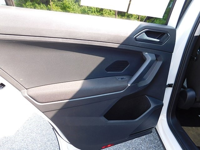 Volkswagen Tiguan Vehicle Image 07