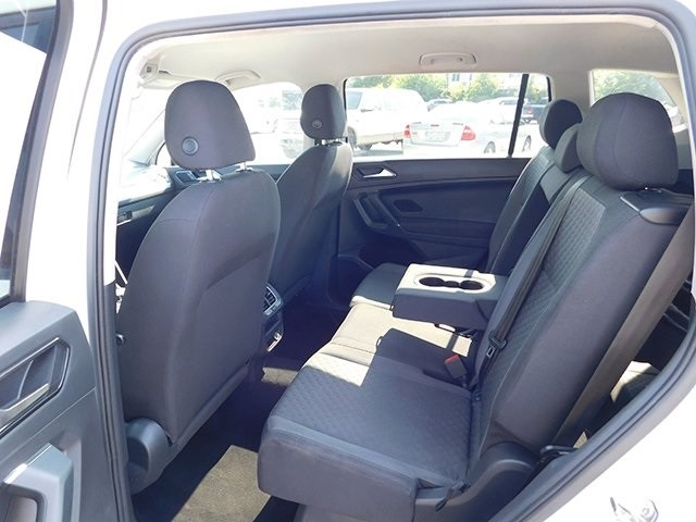 Volkswagen Tiguan Vehicle Image 08