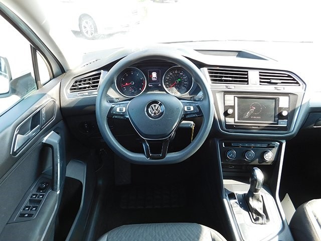 Volkswagen Tiguan Vehicle Image 10