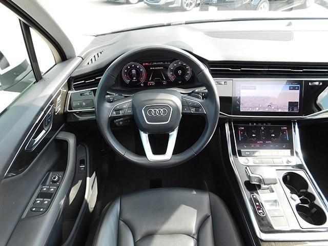 Audi Q7 Vehicle Image 15