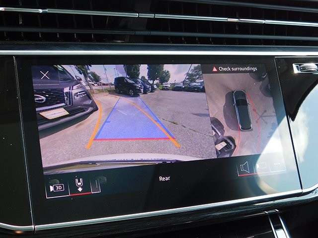 Audi Q7 Vehicle Image 22