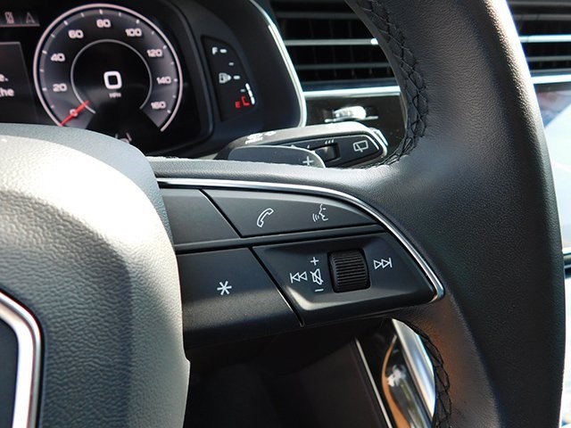 Audi Q7 Vehicle Image 25