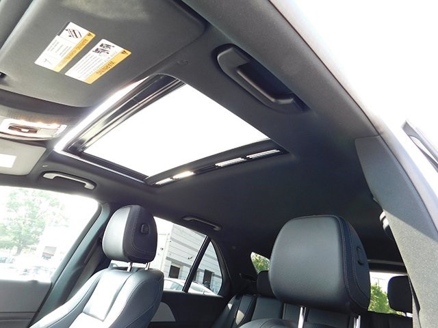 Mercedes-Benz GLE Vehicle Image 23