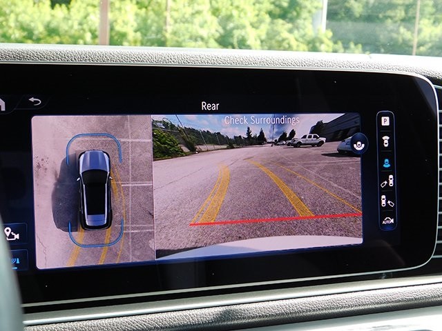 Mercedes-Benz GLE Vehicle Image 25