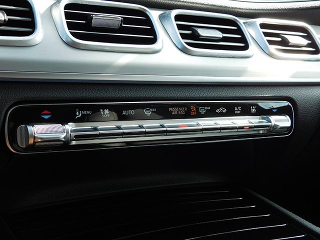Mercedes-Benz GLE Vehicle Image 26