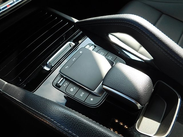 Mercedes-Benz GLE Vehicle Image 27