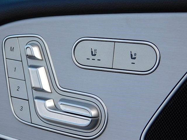 Mercedes-Benz GLE Vehicle Image 33