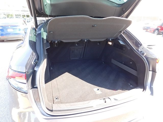 Maserati Levante Vehicle Image 06