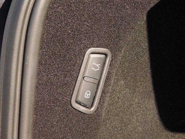 Maserati Levante Vehicle Image 07