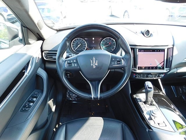 Maserati Levante Vehicle Image 13