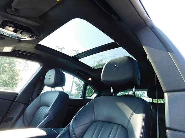 Maserati Levante Vehicle Image 18