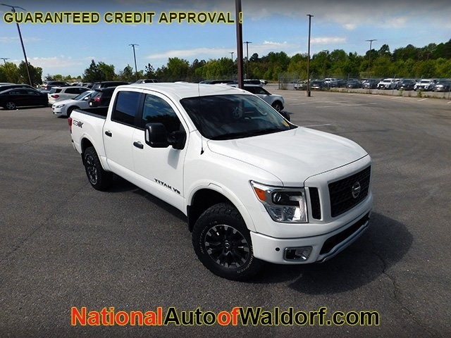 Nissan Titan Vehicle Image 02