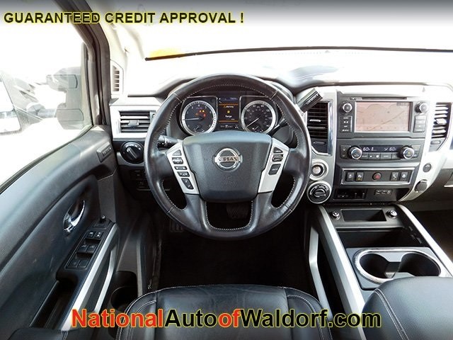 Nissan Titan Vehicle Image 15