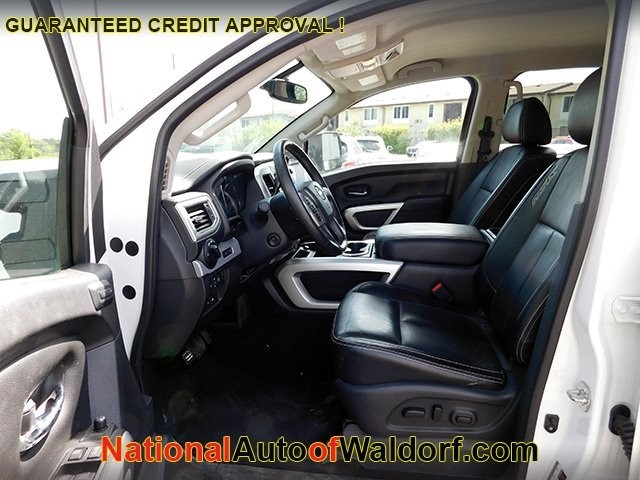 Nissan Titan Vehicle Image 18