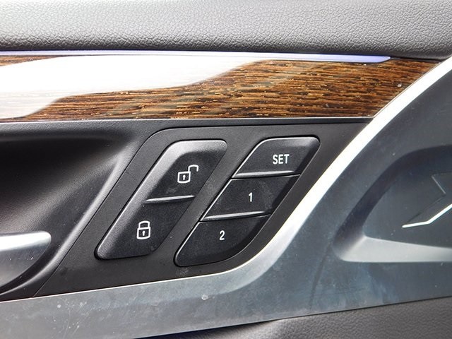 BMW X4 Vehicle Image 15