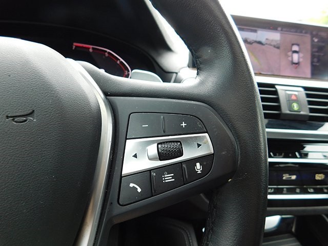 BMW X4 Vehicle Image 25