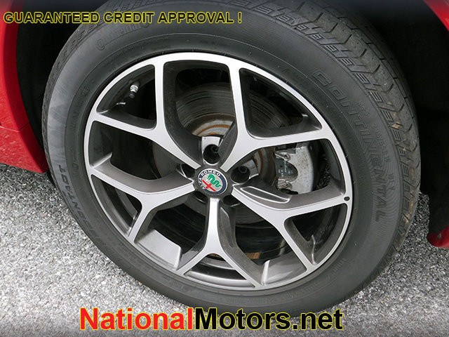 Alfa Romeo Stelvio Vehicle Image 10