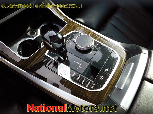 BMW X5 Vehicle Image 23
