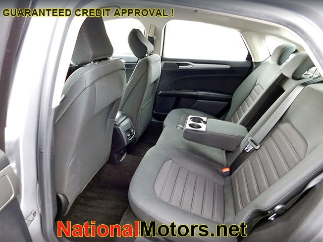 Ford Fusion Vehicle Image 09