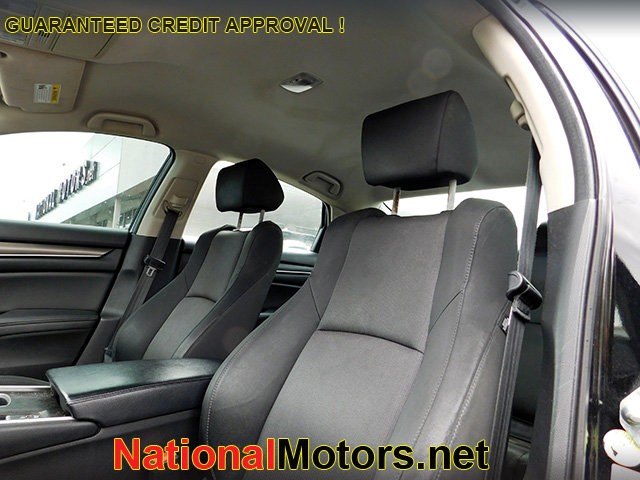 Honda Accord Sedan Vehicle Image 06