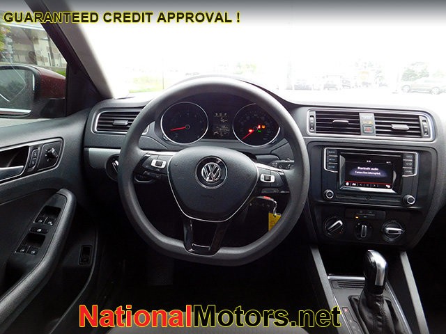 Volkswagen Jetta Vehicle Image 08