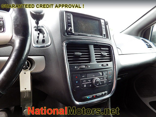 Dodge Grand Caravan Vehicle Image 14