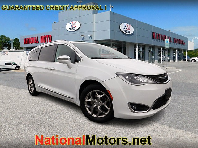 2018 Chrysler Pacifica Limited photo