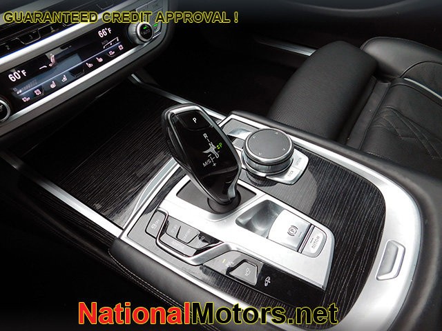 BMW 7 Series Vehicle Image 19