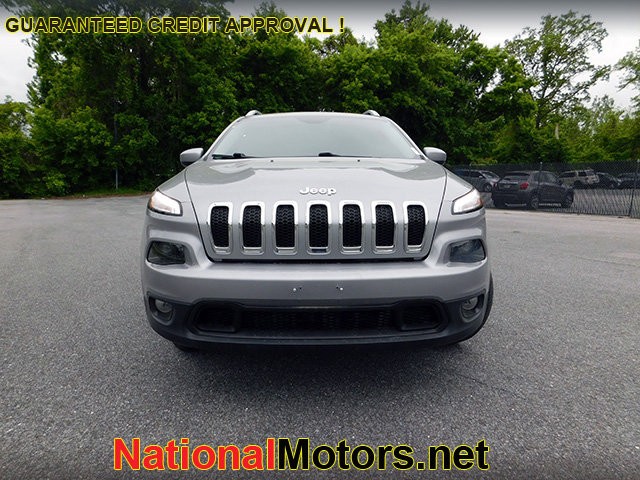 Jeep Cherokee Vehicle Image 03