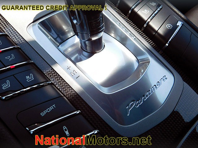 Porsche Panamera Vehicle Image 26