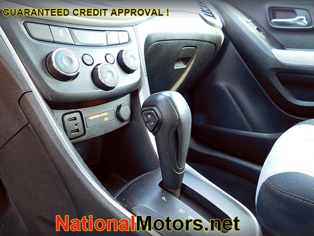 Chevrolet Trax Vehicle Image 16
