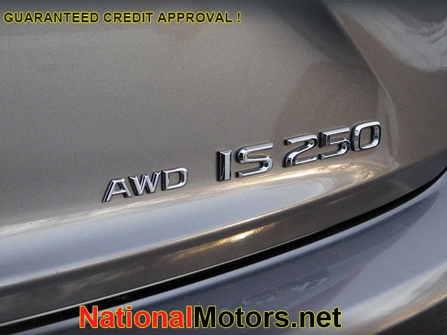 Lexus IS 250 Vehicle Image 07