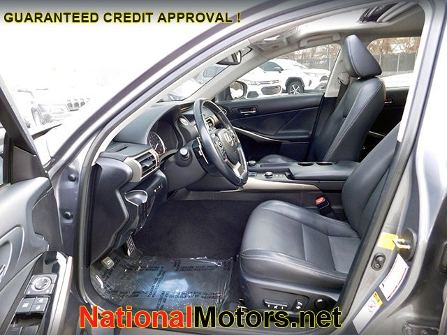 Lexus IS 250 Vehicle Image 16