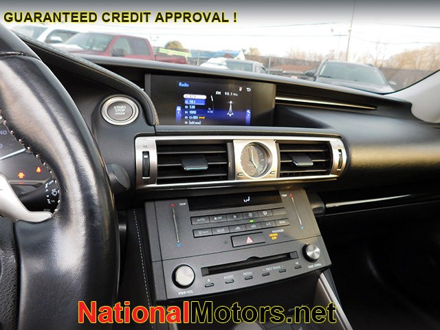 Lexus IS 250 Vehicle Image 19