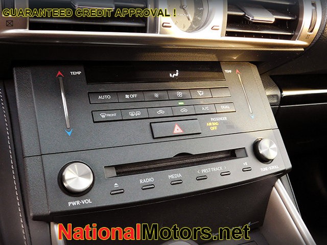 Lexus IS 250 Vehicle Image 21
