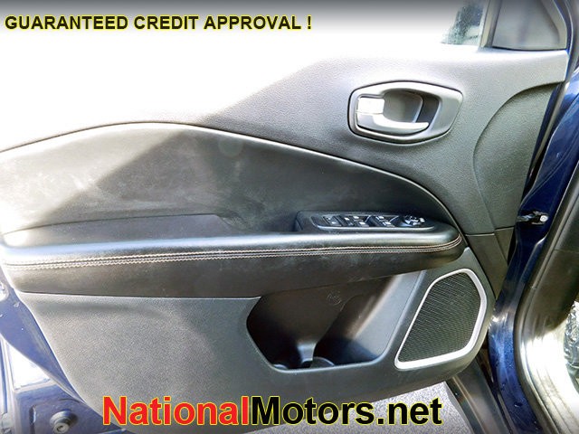 Jeep Compass Vehicle Image 14