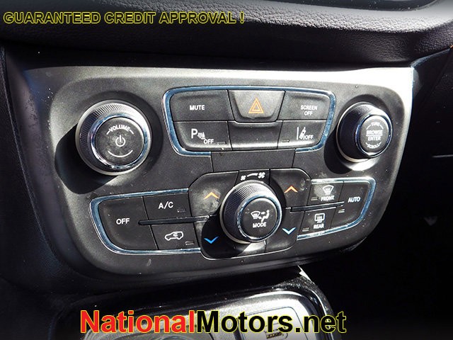 Jeep Compass Vehicle Image 19
